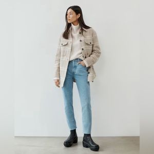 Everlane ‘90’s Cheeky Jean in Vintage Sunbathed Blue